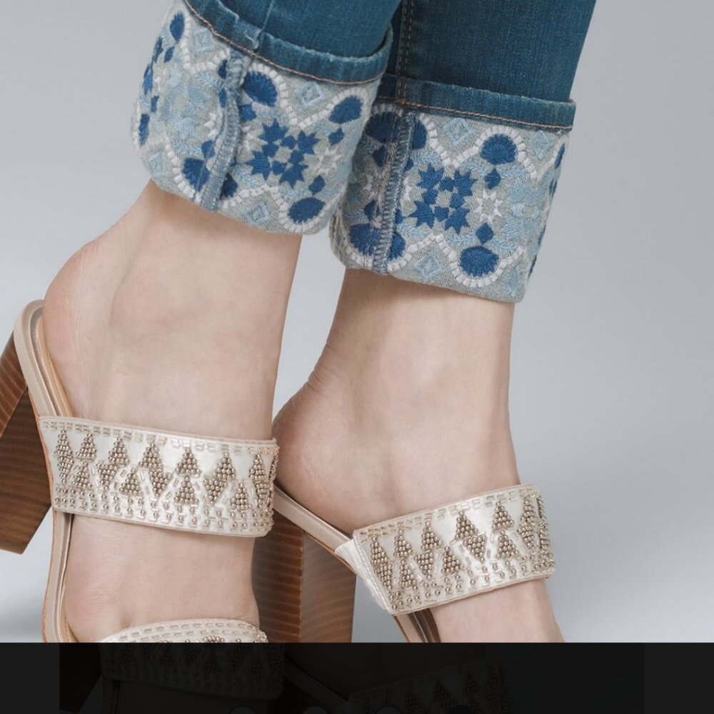 WHBM Embroidered Cuff Skinny Crop Jeans, Size 6